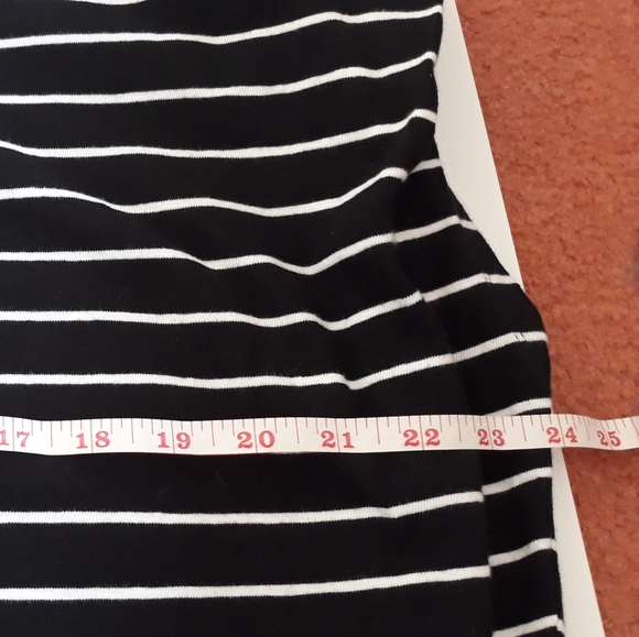 🍾🍾Host pick🍾🍾UNIQLO short sleeve tunic - Picture 7 of 9